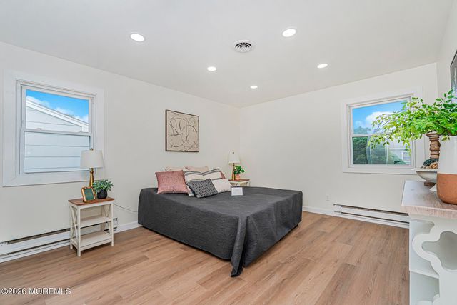 160 Westbrook Drive, Toms River, NJ 08757