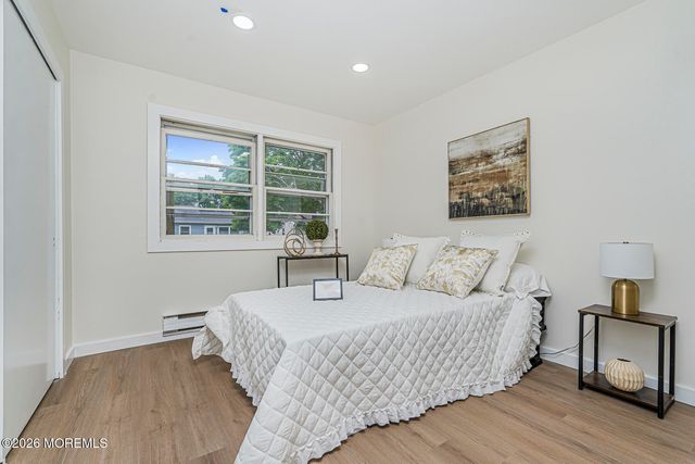 160 Westbrook Drive, Toms River, NJ 08757