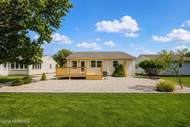 160 Westbrook Drive, Toms River, NJ 08757