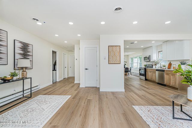 160 Westbrook Drive, Toms River, NJ 08757