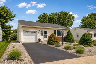 160 Westbrook Drive, Toms River, NJ 08757
