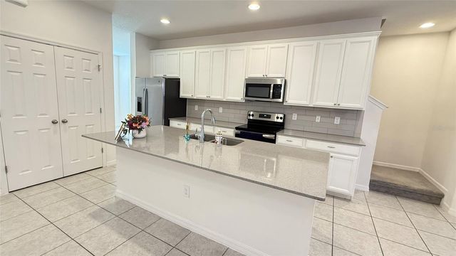 8167 MOSAIC LANE, Winter Garden, FL 34787