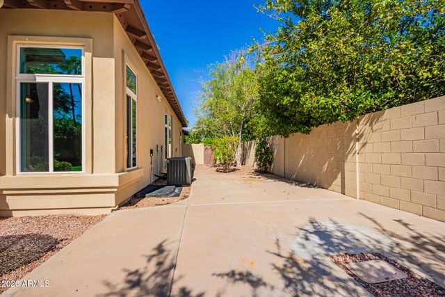 2069 E CEDAR Place, Chandler, AZ 85249