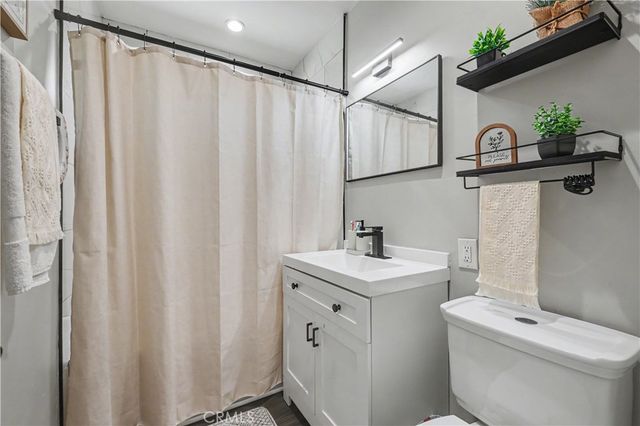 1136 Hancock, San Bernardino, CA 92411