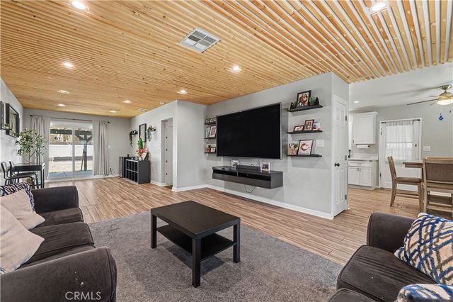 1136 Hancock, San Bernardino, CA 92411