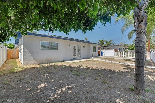 1136 Hancock, San Bernardino, CA 92411