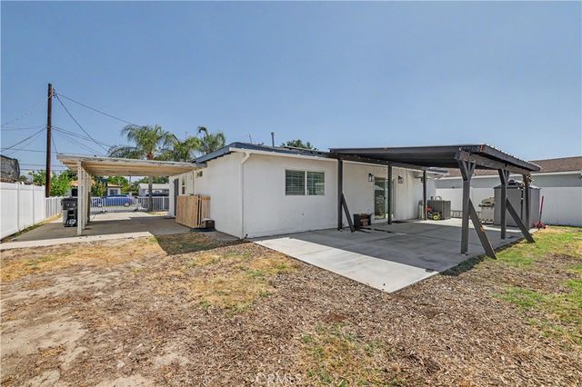 1136 Hancock, San Bernardino, CA 92411