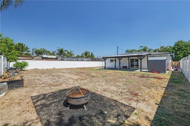 1136 Hancock, San Bernardino, CA 92411