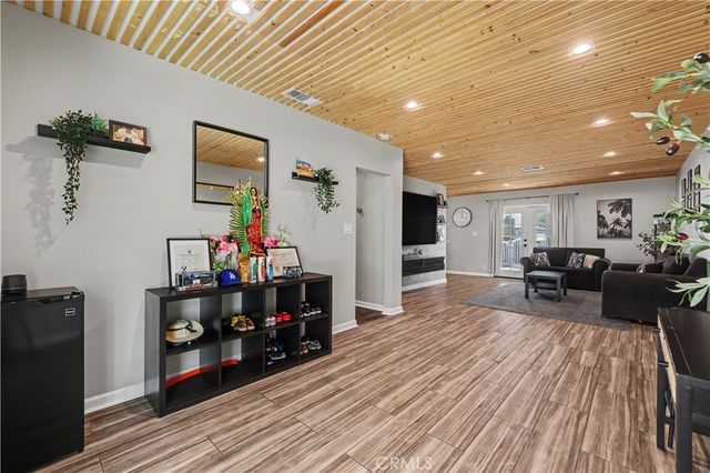 1136 Hancock, San Bernardino, CA 92411