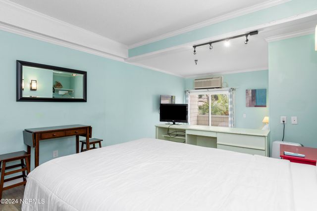 602 W Fort Macon Road 139, Atlantic Beach, NC 28512