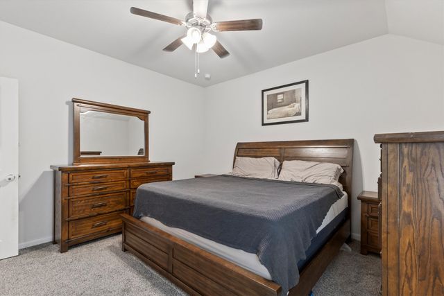 3916 Oak Creek Circle, Denison, TX 75020
