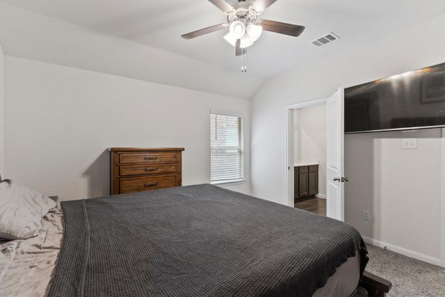 3916 Oak Creek Circle, Denison, TX 75020