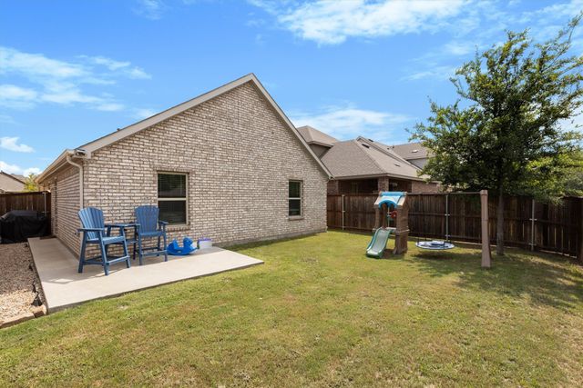3916 Oak Creek Circle, Denison, TX 75020