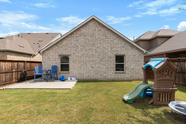 3916 Oak Creek Circle, Denison, TX 75020