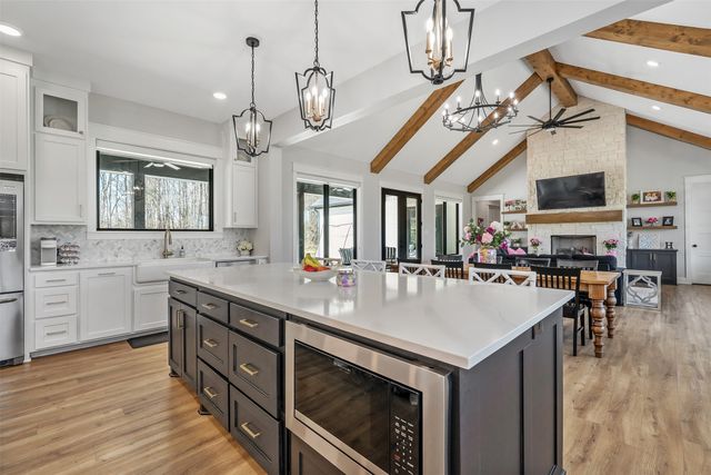 192 Cr 4707, Troup, TX 75789