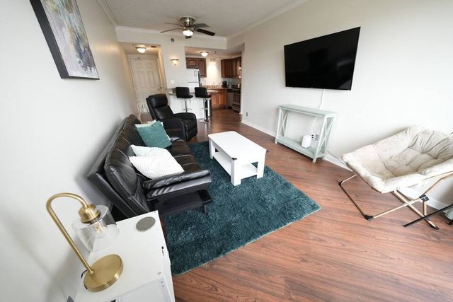 510 Gay St Apt 915, Nashville, TN 37219