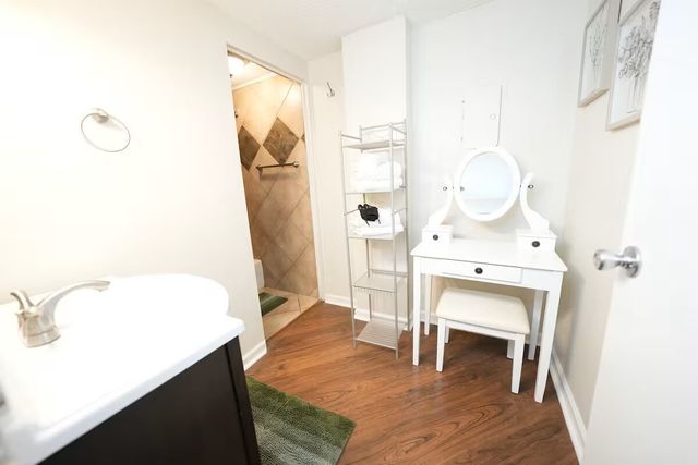 510 Gay St Apt 915, Nashville, TN 37219