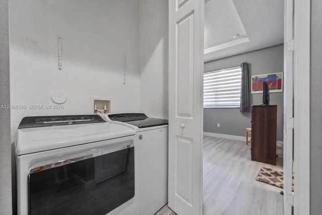 934 NE 42nd Ter, Homestead, FL 33033