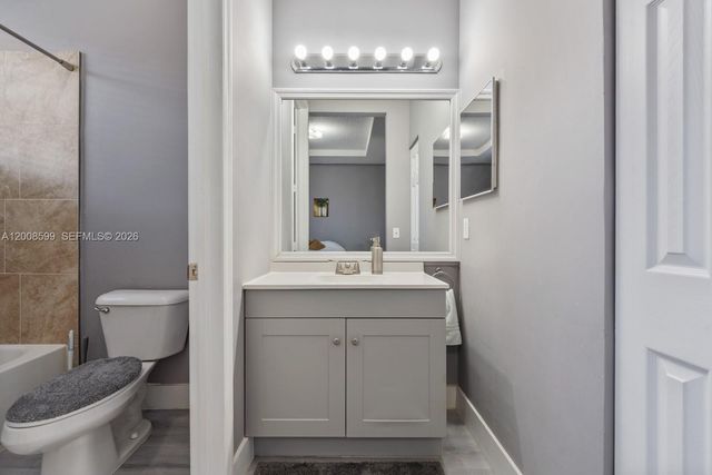 934 NE 42nd Ter, Homestead, FL 33033