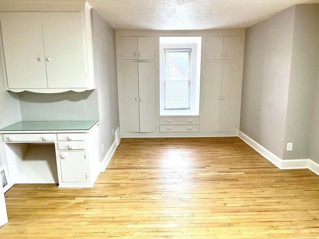 401 Monroe Avenue, Muskegon, MI 49441