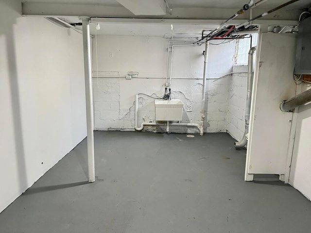 401 Monroe Avenue, Muskegon, MI 49441