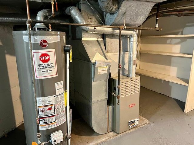 401 Monroe Avenue, Muskegon, MI 49441