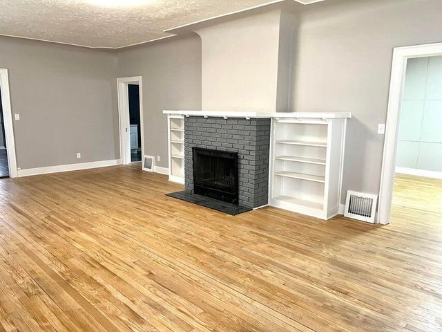 401 Monroe Avenue, Muskegon, MI 49441