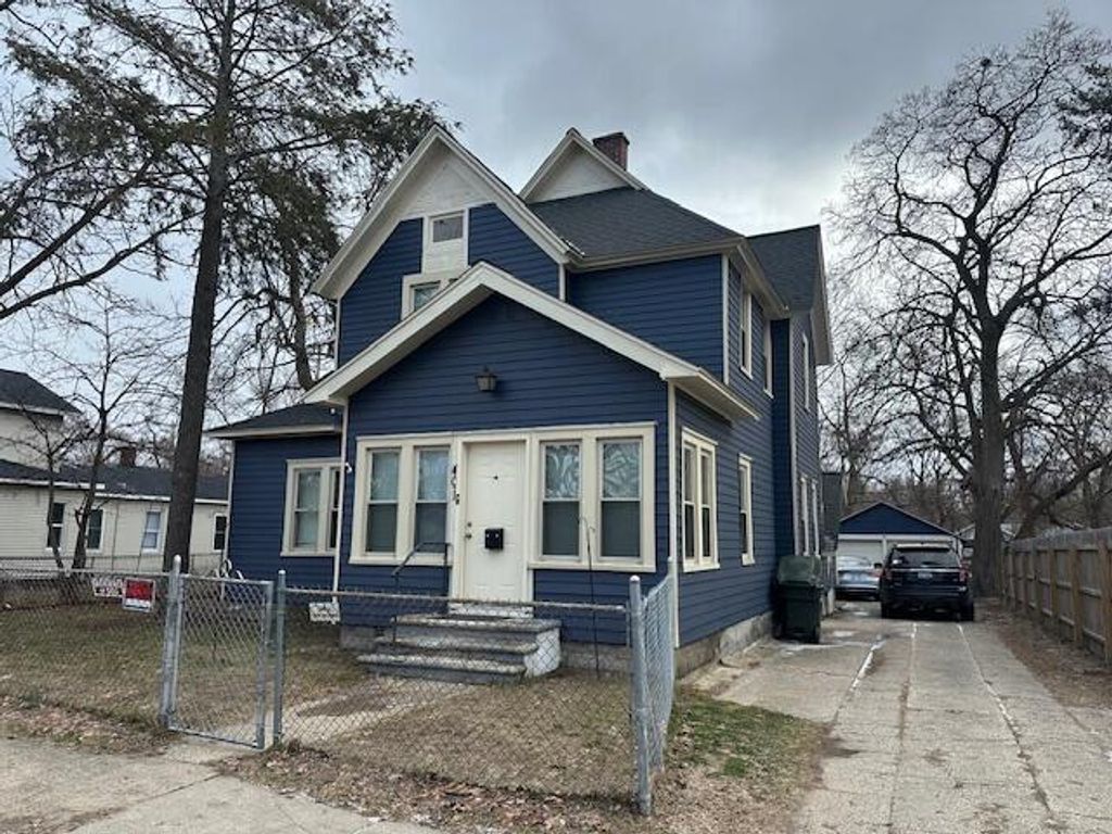 401 Monroe Avenue, Muskegon, MI 49441
