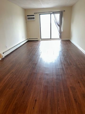 95 Nahant St 28, Lynn, MA 01902