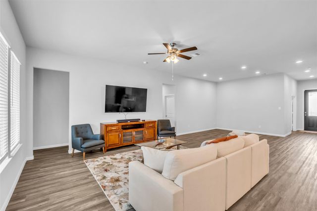 31006 Gullwing Manor Drive, Tomball, TX 77375