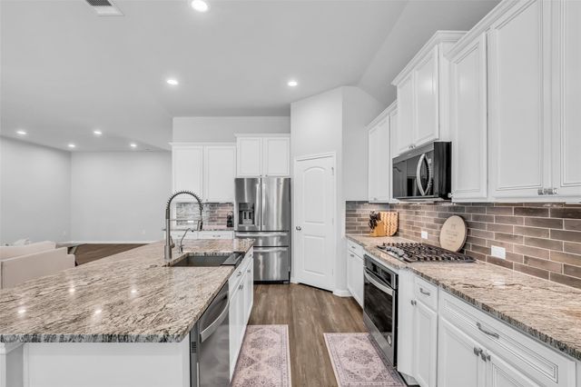 31006 Gullwing Manor Drive, Tomball, TX 77375