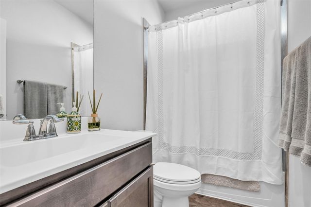 31006 Gullwing Manor Drive, Tomball, TX 77375