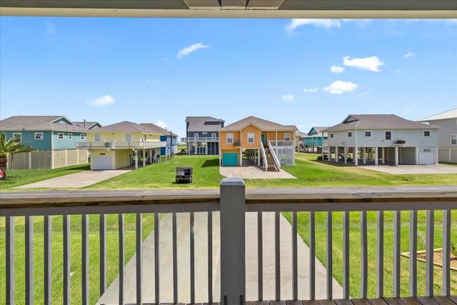 3343 Pirates Cove, Crystal Beach, TX 77650