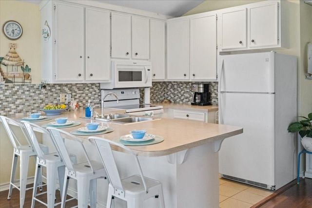 3343 Pirates Cove, Crystal Beach, TX 77650