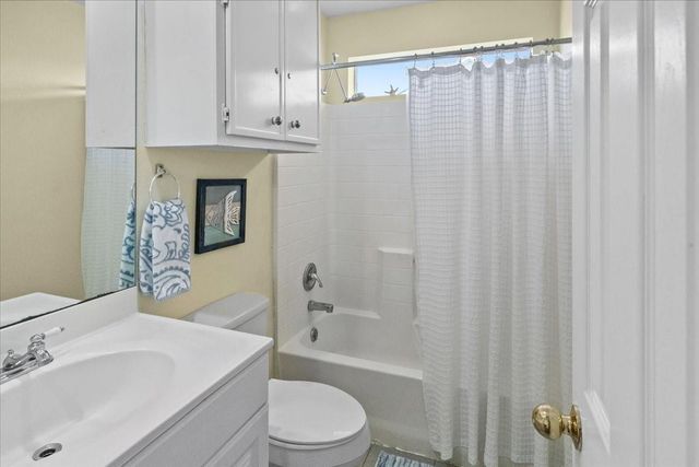 3343 Pirates Cove, Crystal Beach, TX 77650