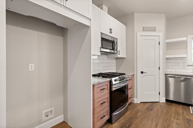 2569 Tiffin Way, Medford, OR 97504