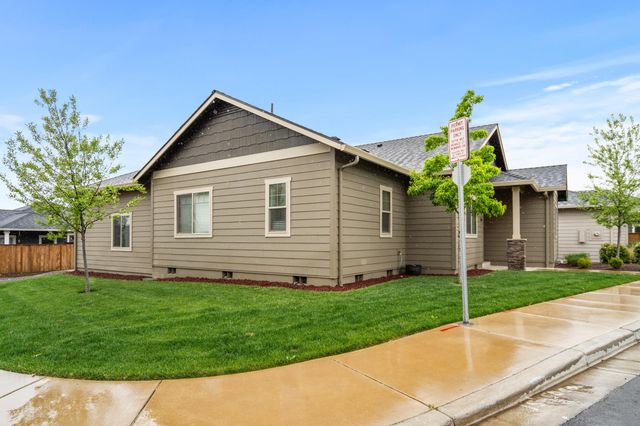 2569 Tiffin Way, Medford, OR 97504