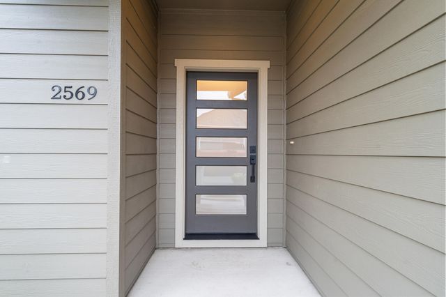 2569 Tiffin Way, Medford, OR 97504