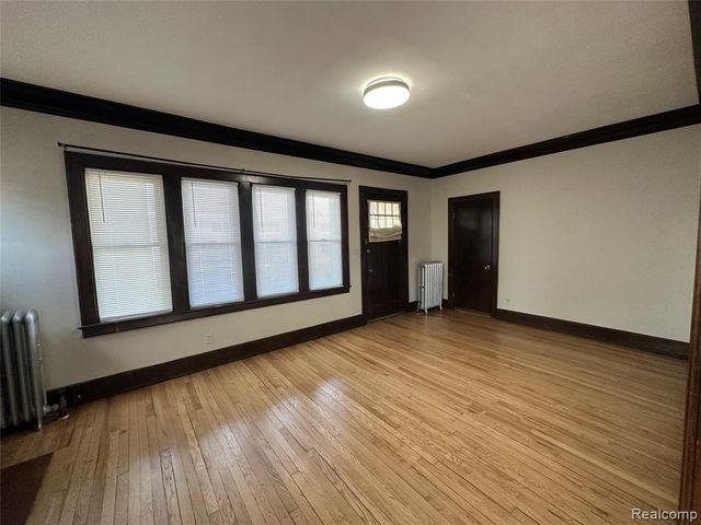 808 E 11 Mile Road, Royal Oak, MI 48067