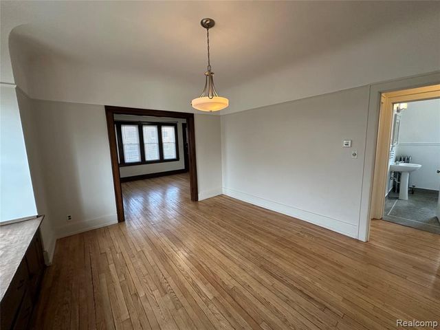 808 E 11 Mile Road, Royal Oak, MI 48067