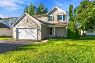 5 Flowerfield Court, Lake In The Hills, IL 60156