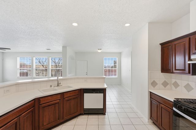 2462 Lost Mesa, Grand Prairie, TX 75052