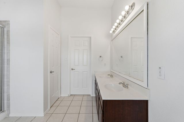 2462 Lost Mesa, Grand Prairie, TX 75052