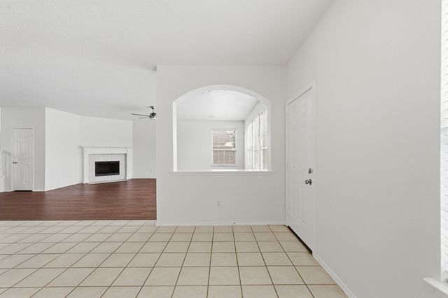 2462 Lost Mesa, Grand Prairie, TX 75052