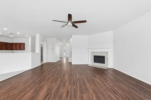 2462 Lost Mesa, Grand Prairie, TX 75052