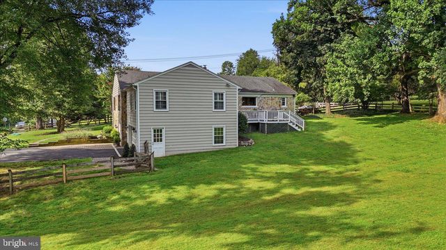 9105 SCOTT DR, Rockville, MD 20850