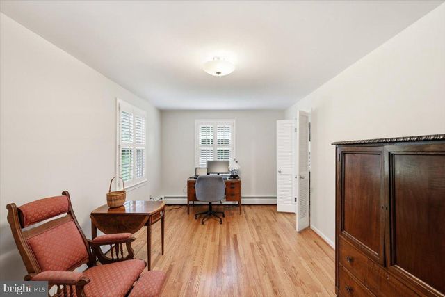 9105 SCOTT DR, Rockville, MD 20850