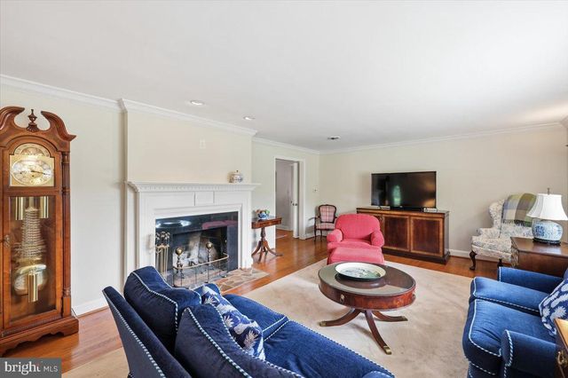 9105 SCOTT DR, Rockville, MD 20850