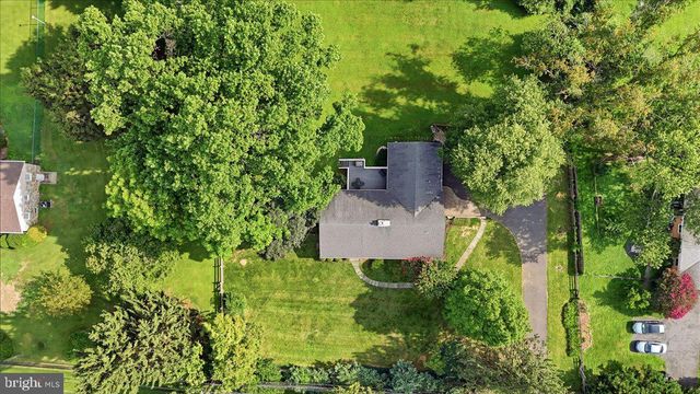 9105 SCOTT DR, Rockville, MD 20850