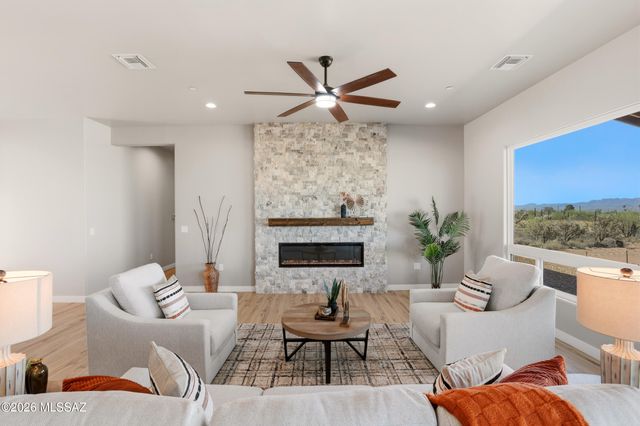 5659 W Desert Falcon Lane, Tucson, AZ 85742